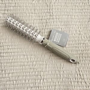 Ceramic + Ion Turbo Vent Pro Round Hair Brush